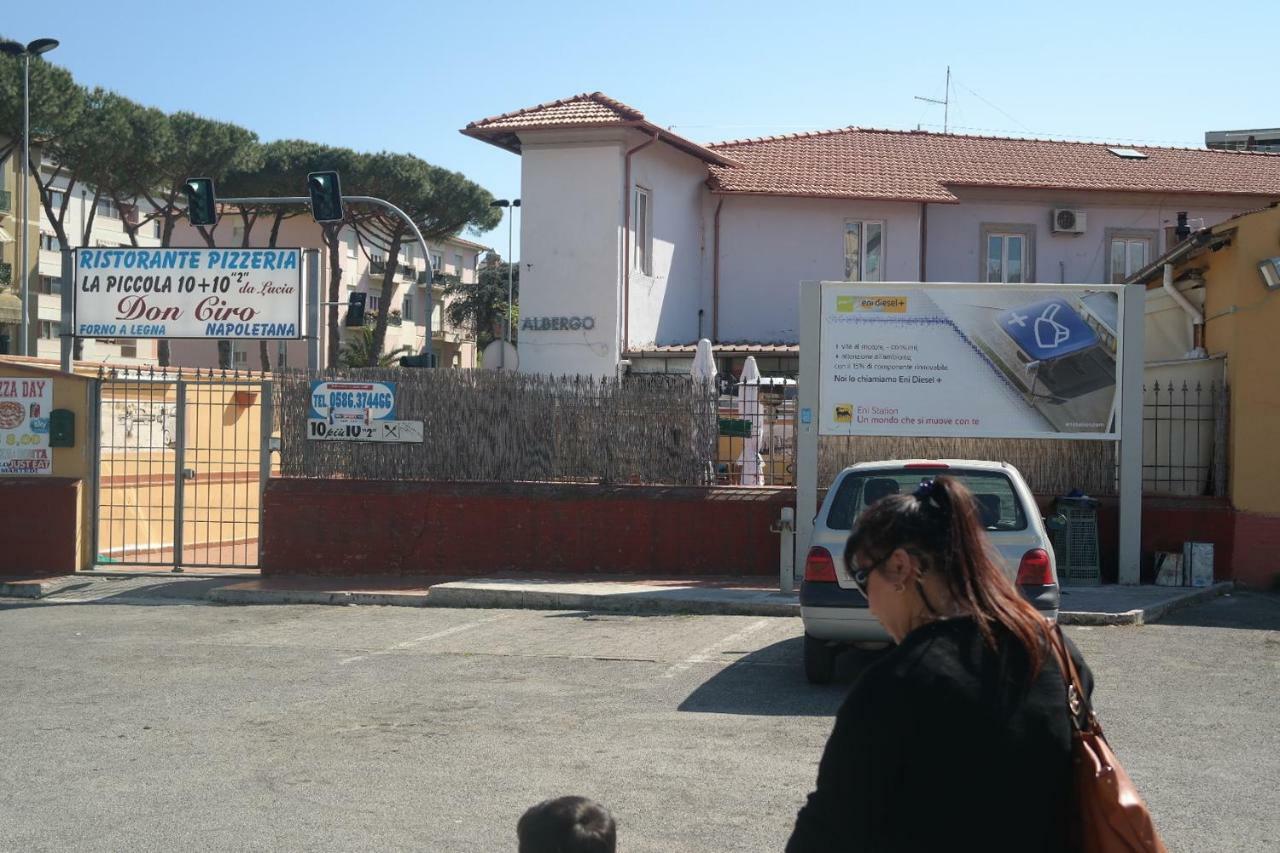 Hotel Houston Livorno - Struttura Esclusivamente Turistica - Not For Business Or Workers Bagian luar foto