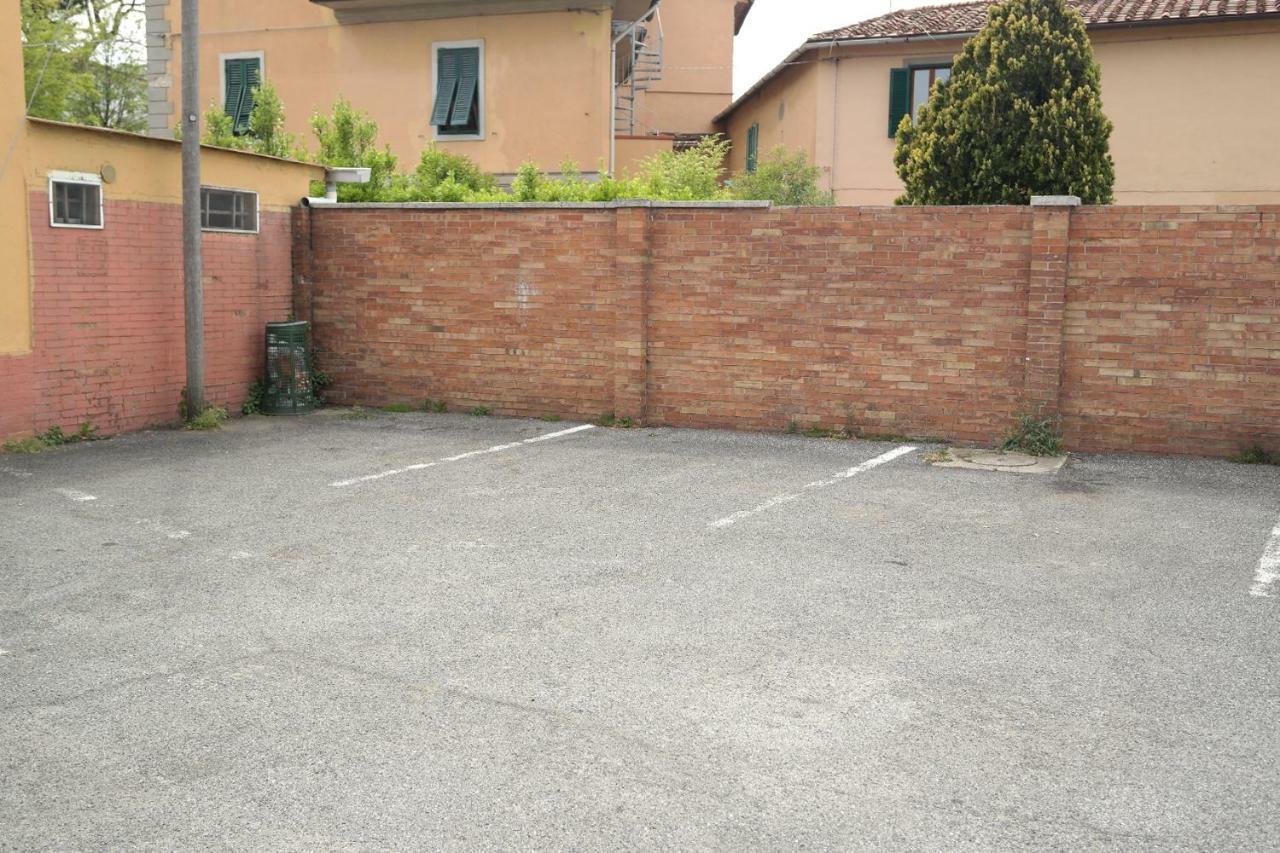 Hotel Houston Livorno - Struttura Esclusivamente Turistica - Not For Business Or Workers Bagian luar foto