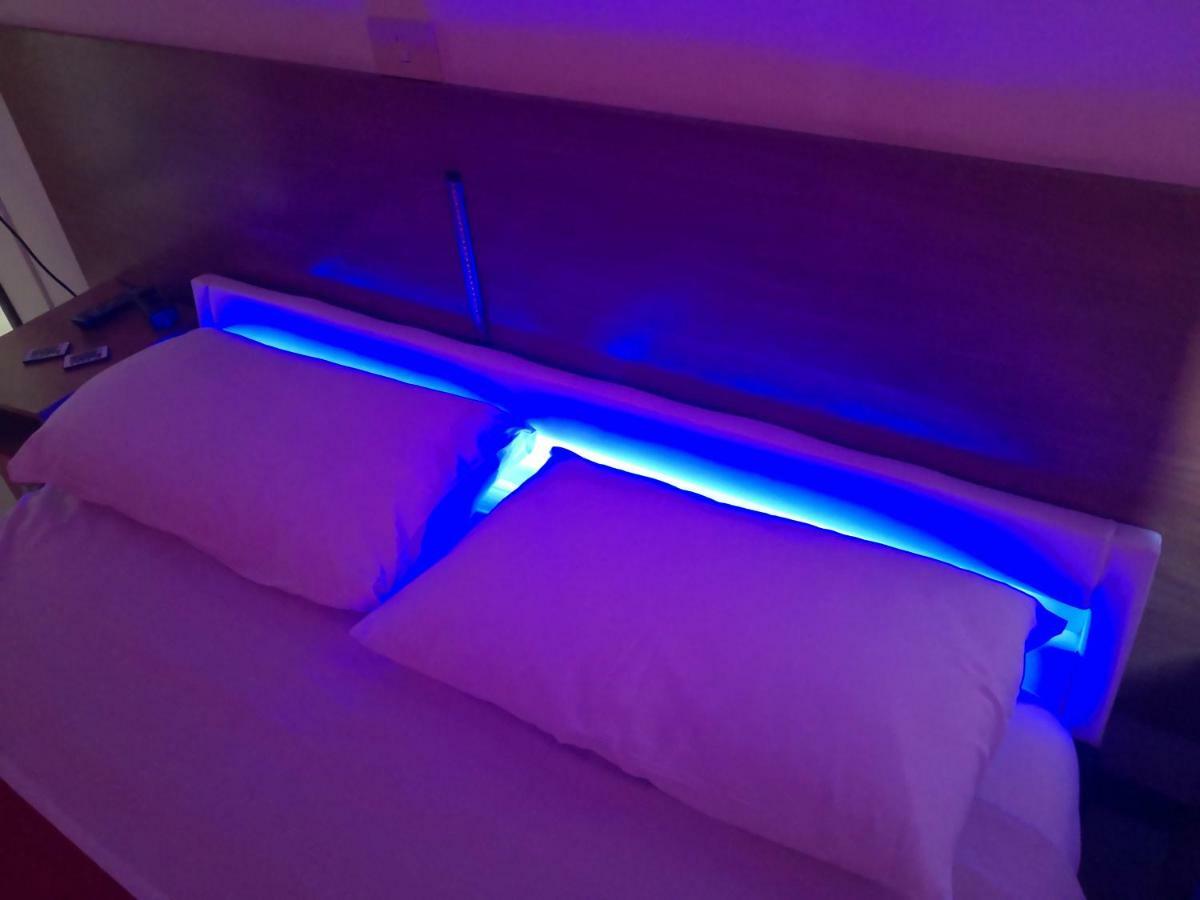 Hotel Houston Livorno - Struttura Esclusivamente Turistica - Not For Business Or Workers Bagian luar foto